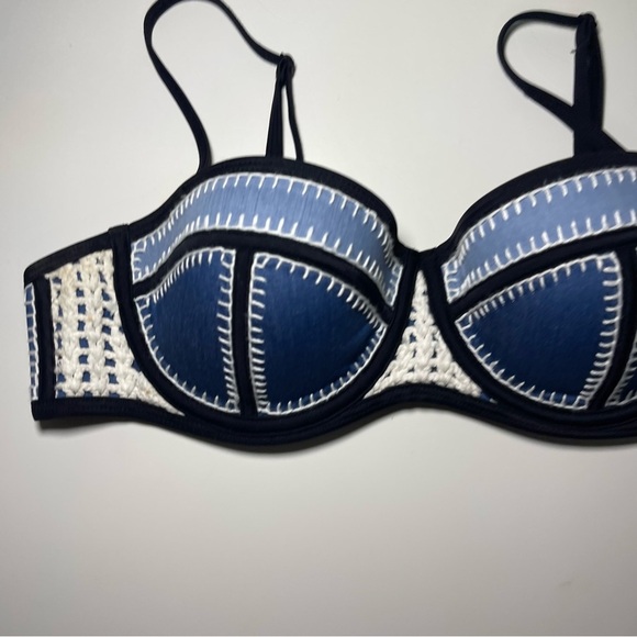 Sold - Picture 5 of 11